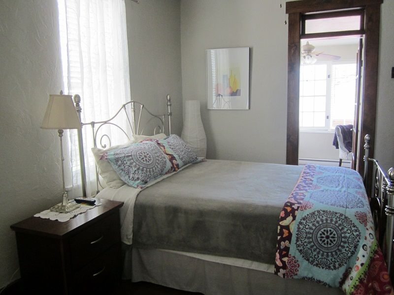 FlatIron Historic Sandstone Inn: 745 N River St, Hot Springs, SD 57747